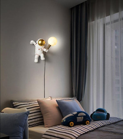 Astronaut Table Lamp Creative Small Night Lamp Moon Decorated Astronaut Wall Lamp