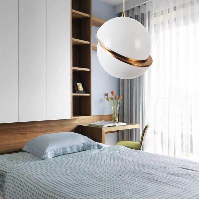 Modern Metal Round Balls Pendant Lights Creative Globe Moon Brass Suspension Pendant Lamp For Dining Room Living Room