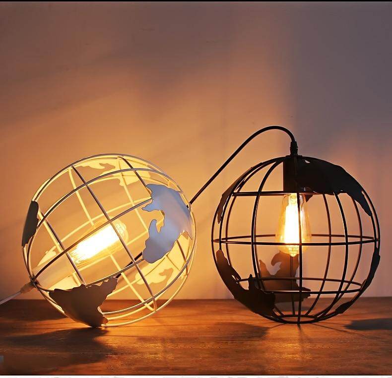 Modern Globe Pendant Lights Black/White Pendant Lamps for Bar/Restaurant Hollow Ball Ceiling Fixtures Pendant Light Globes
