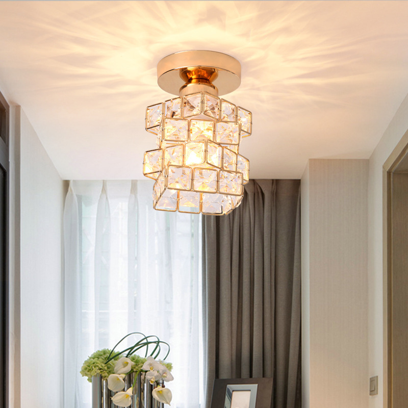 Creative and personalized American-style hallway and corridor lights, modern minimalist entryway and door crystal ceiling lights