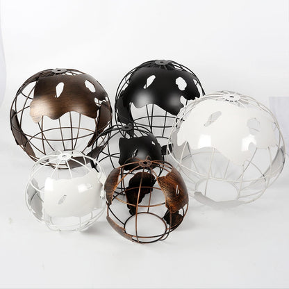 Nordic LED globe pendant lamp iron black / white lamp cafe living room bar office ceiling children ceiling lamp bedroom