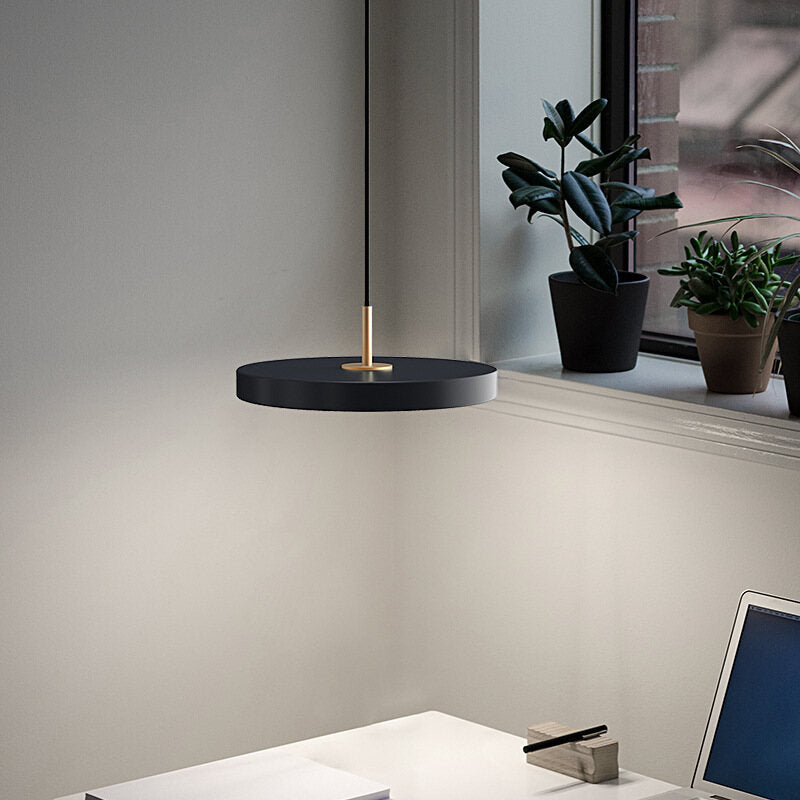 Northern Europe Minimalist Metal Pendant Light Hanging Lamp Creative Modern Simple Round Saucer