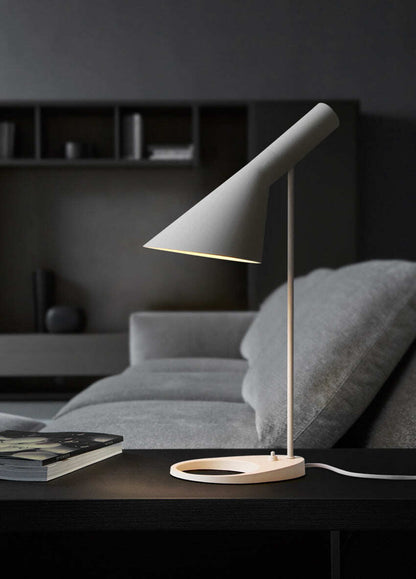 Nordic Design Arne Jacobsen Floor Lamp For Living Room E27 LED Standing Lamp Black White Lighting Luminaria Bedroom Bedside Lamp