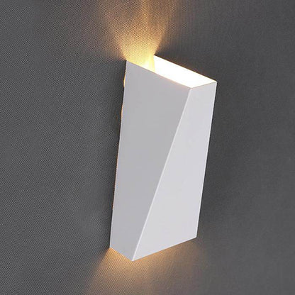 Modern Simple Creative LED Wall Lamp Bedroom Bedside Aisle Balcony Personality Geometry Trapezoid Iron Wall Lamp