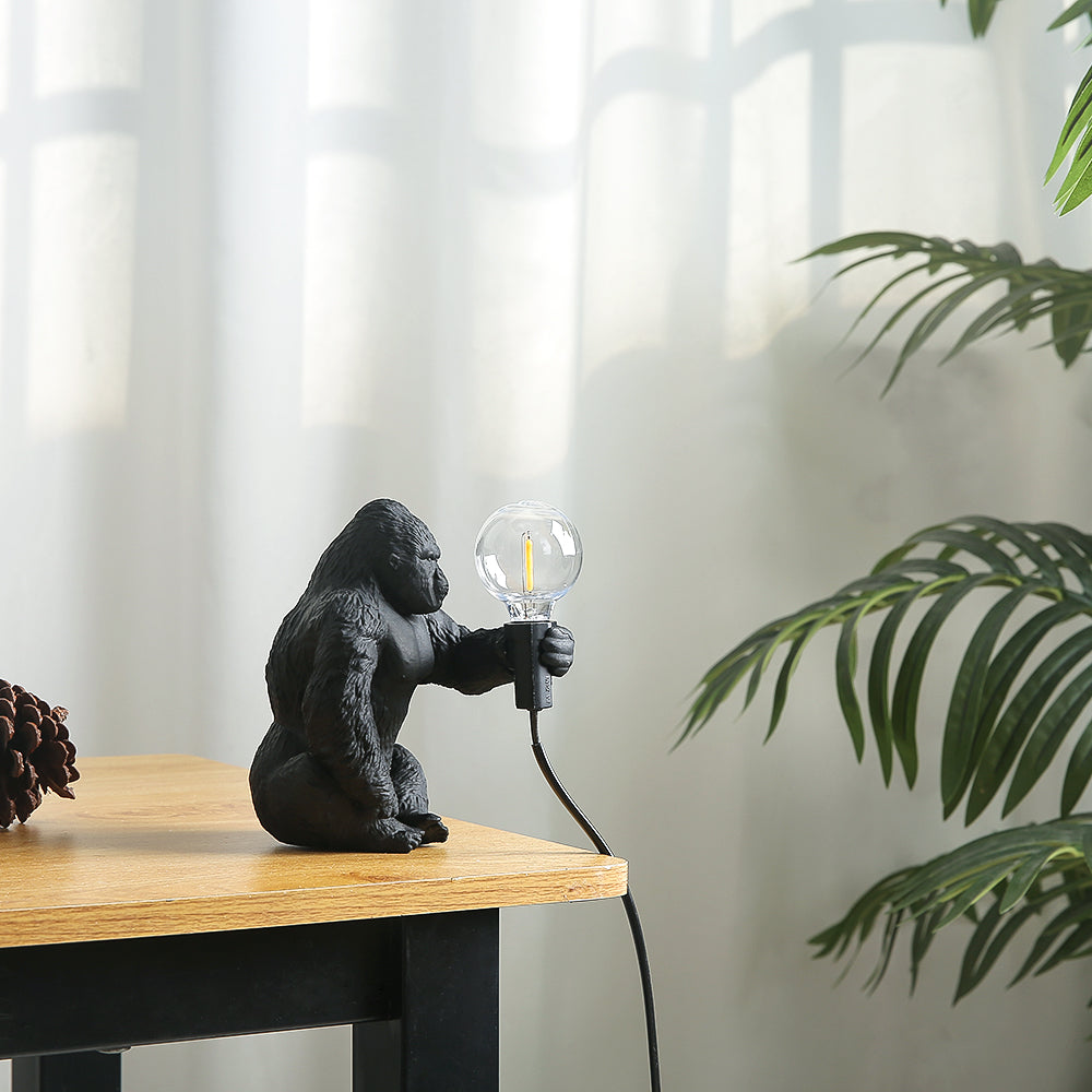 King Kong Gorilla Animal Table Lamp Indoor Resin Decoration Small Night Lamp Creative Crafts Gorilla Table Decor Lamp