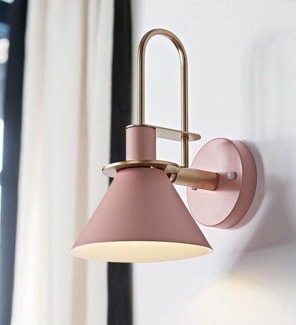 Post-modern Metal Wall Lamp Creative Restaurant Aisle Balcony Bedroom Bedside Personality Nordic Macaroon Horn Wall Lamp