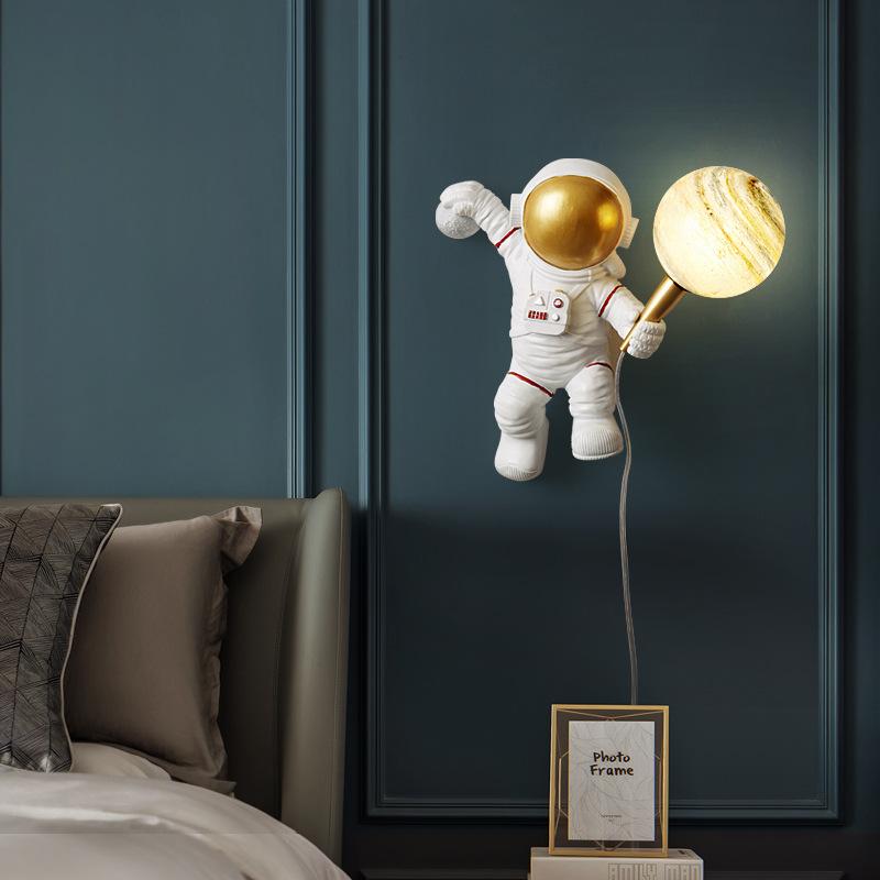 Astronaut Table Lamp Creative Small Night Lamp Moon Decorated Astronaut Wall Lamp