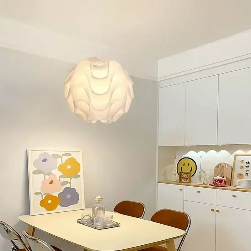 The Minimalist Wave-shaped Acrylic Pendant Light with An E27 Socket Is Perfect for Bedrooms