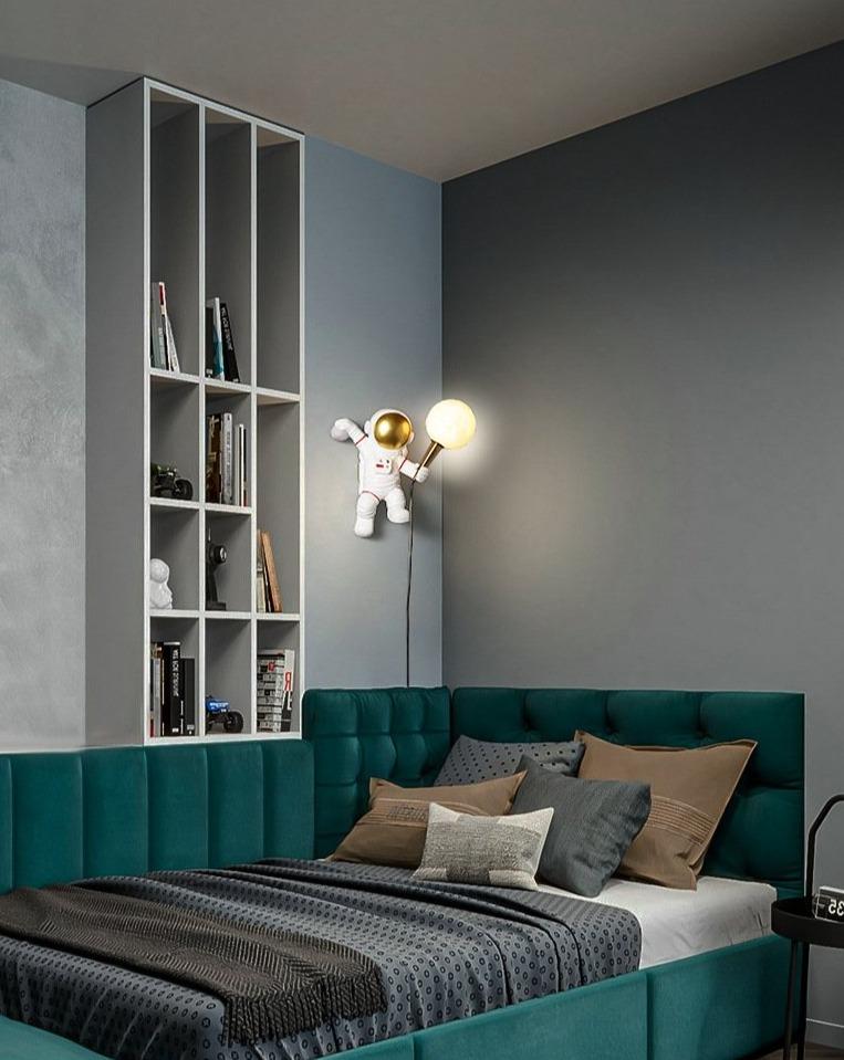 Astronaut Table Lamp Creative Small Night Lamp Moon Decorated Astronaut Wall Lamp