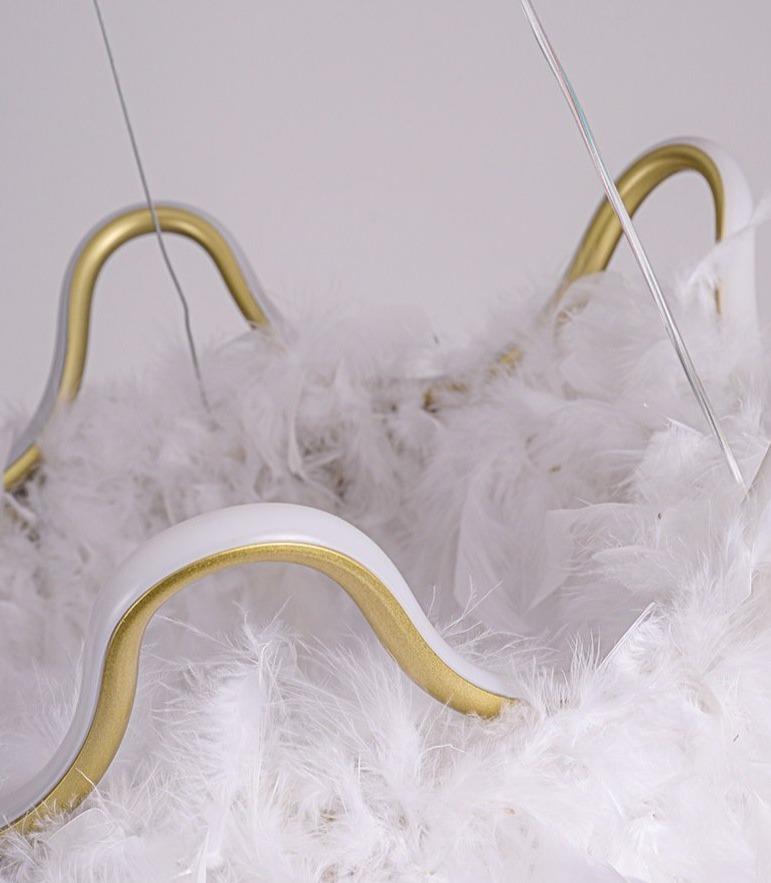 Warm Romantic Creative Crown Feather Lamp