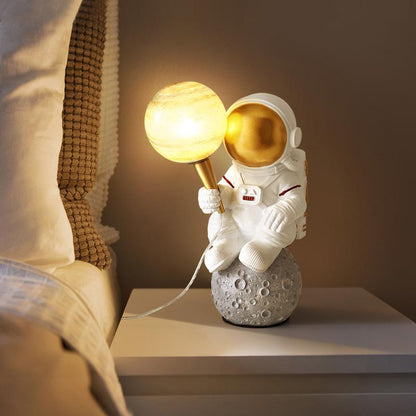Astronaut Table Lamp Creative Small Night Lamp Moon Decorated Astronaut Wall Lamp