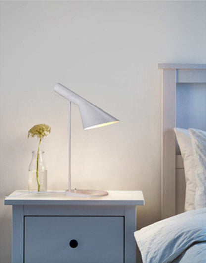 Nordic Design Arne Jacobsen Floor Lamp For Living Room E27 LED Standing Lamp Black White Lighting Luminaria Bedroom Bedside Lamp
