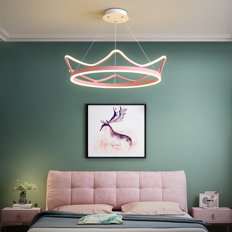 The Living Room Is Simple with Modern Crown Led Chandeliers