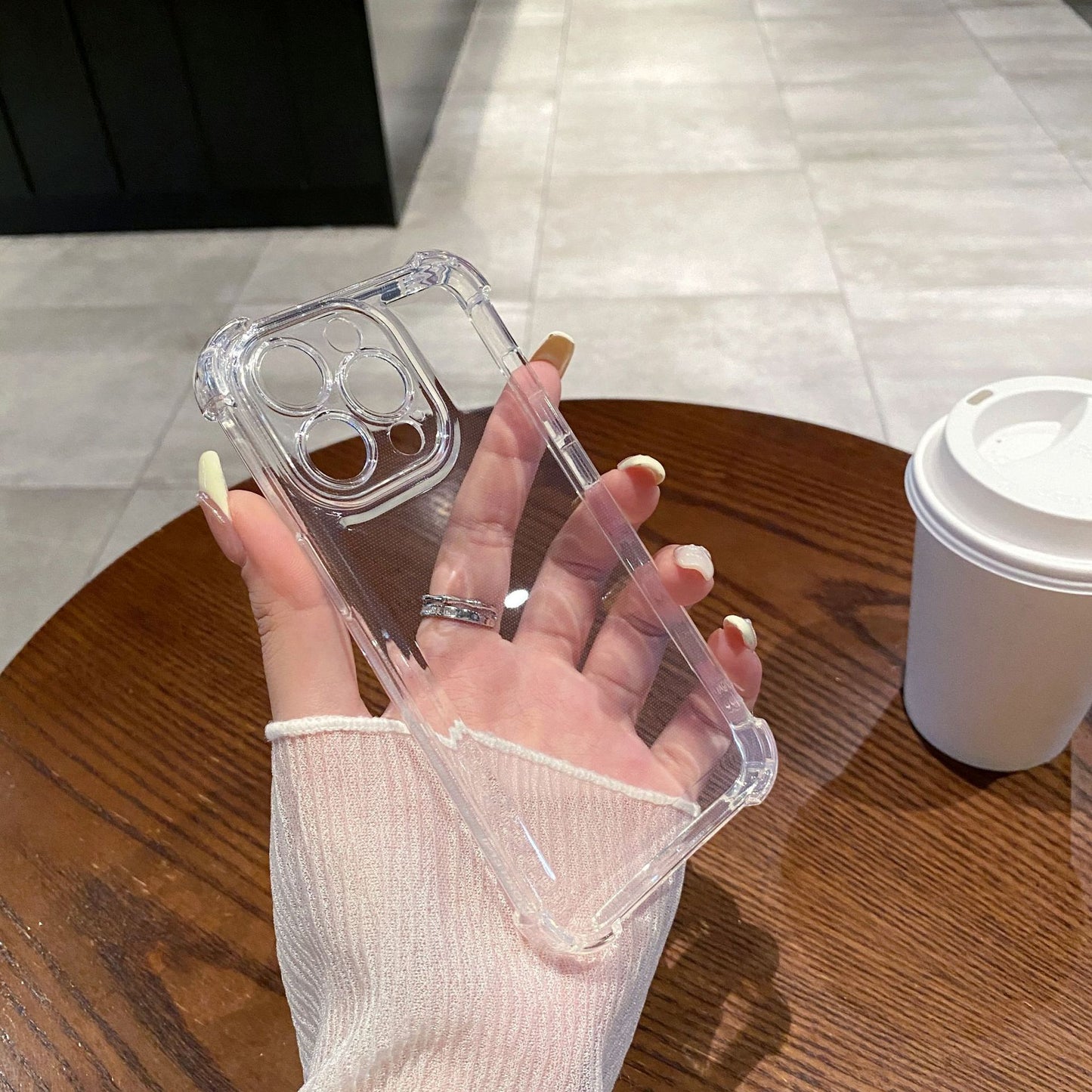 Luxury Acrylic Shockproof Transparent Phone Case For iPhone 17 Air 16 15 14 13 12 11 Pro Max Funda Bumper Hard Clear Back Cover