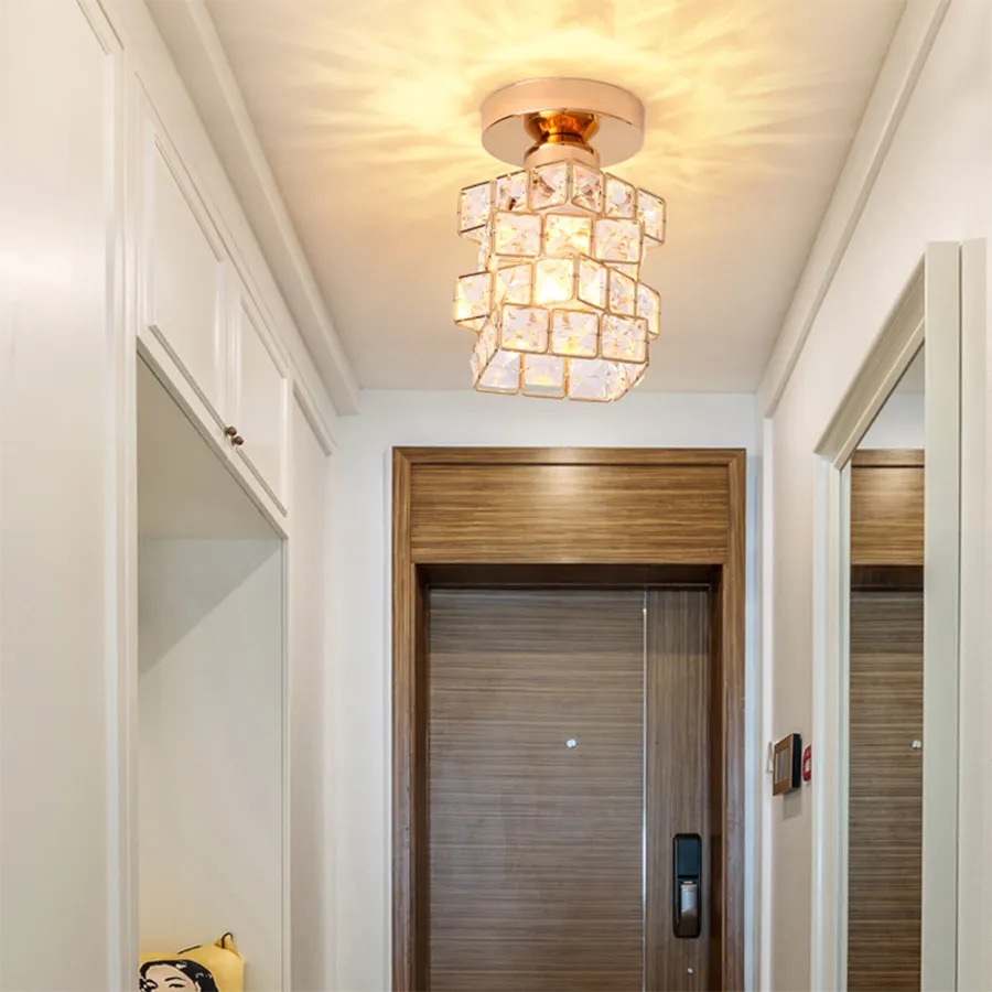 Creative and personalized American-style hallway and corridor lights, modern minimalist entryway and door crystal ceiling lights