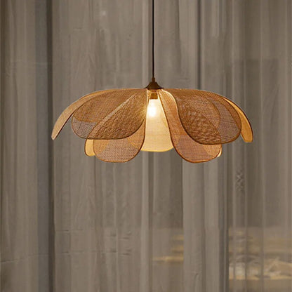 Nordic Rattan Art Petal Pendant Light Vintage Handicraft Silent Wind Lamps for Living Room Bedroom Dining Room Table Chandeliers