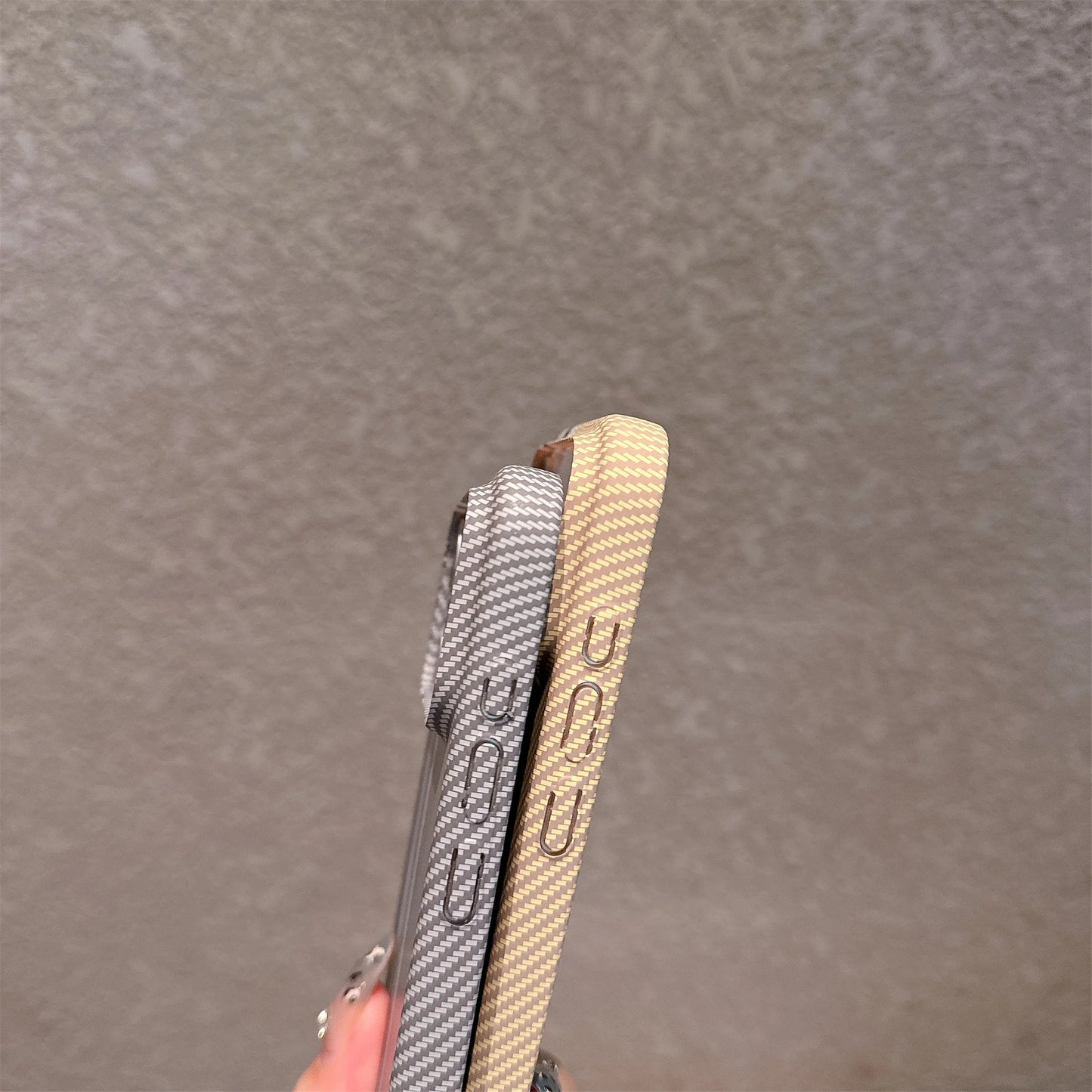 Large Kong Kevlar Carbon Fiber Stripe Texture Hard PC case for iPhone 17