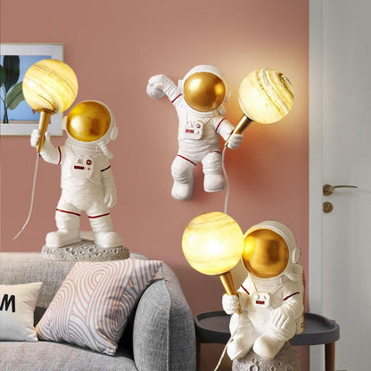 Astronaut Table Lamp Creative Small Night Lamp Moon Decorated Astronaut Wall Lamp