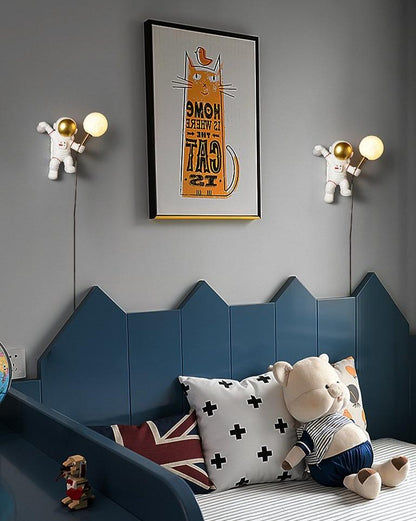 Astronaut Table Lamp Creative Small Night Lamp Moon Decorated Astronaut Wall Lamp